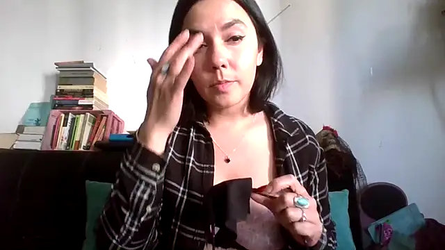 Tiramisu89 online show from October 31, 9:05 pm