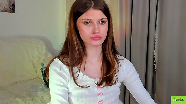 Snapshot of Hello_Vivienne chatting on December 9, 8:12 pm Hello Vivienne online show from December 9, 8:12 pm