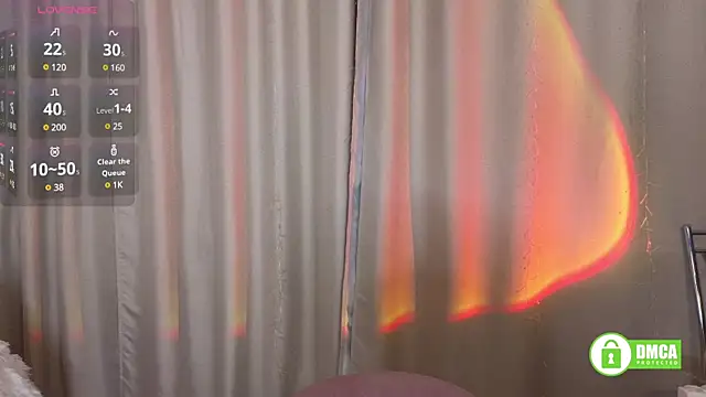 Snapshot of Hello_Vivienne chatting on March 6, 3:35 pm Hello Vivienne online show from March 6, 3:35 pm