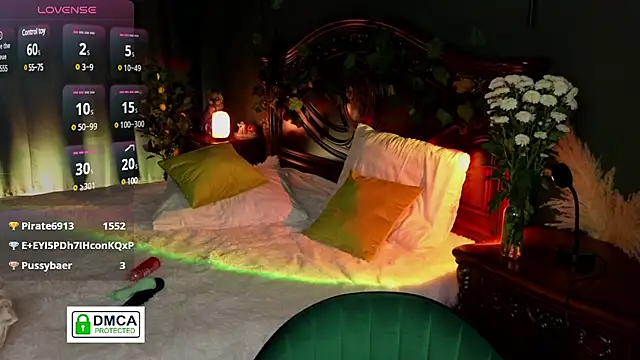Snapshot of Hello_Vivienne chatting on March 8, 10:34 pm Hello Vivienne online show from March 8, 10:34 pm