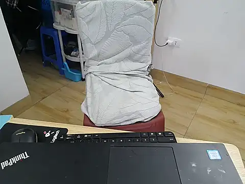 Asian girl19 online show from November 28, 3:09 am