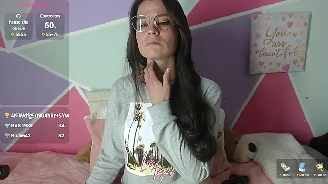 Snapshot of Mily_Miley chatting on March 3, 10:42 pm Mily Miley online show from March 3, 10:42 pm