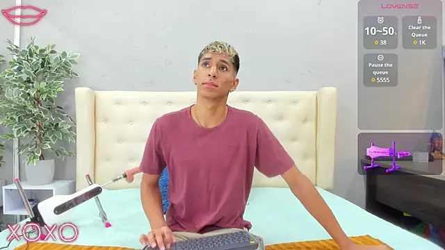 kieran derek online show from March 23, 3:21 am