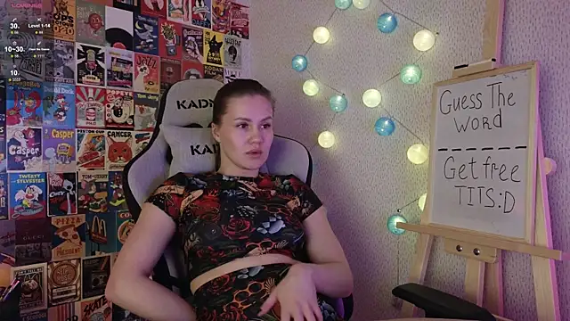 LittleLeen online show from December 10, 8:27 pm
