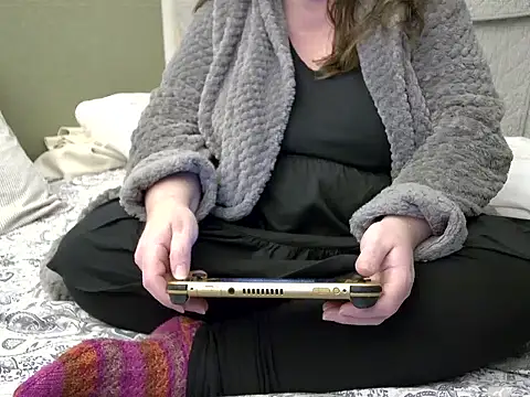 MarthaBriest online show from October 28, 4:27 am