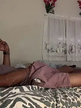 Snapshot of Johnras121 chatting on March 1, 1:24 pm Johnras121 online show from March 1, 1:24 pm