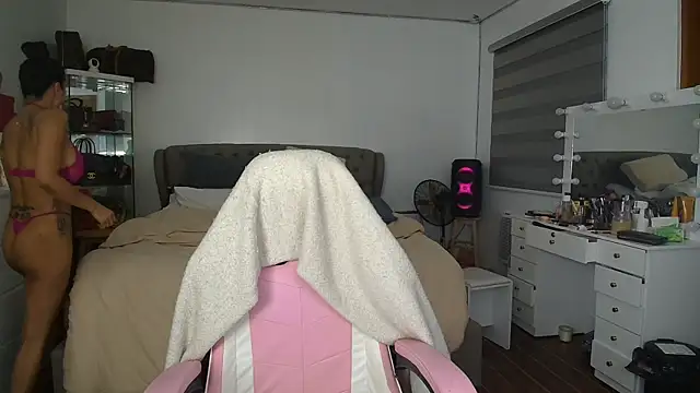 aya saki online show from October 6, 8:56 am