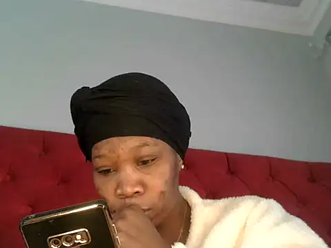 Snapshot of TheSweetBerry chatting on July 27, 7:48 am TheSweetBerry online show from July 27, 7:48 am