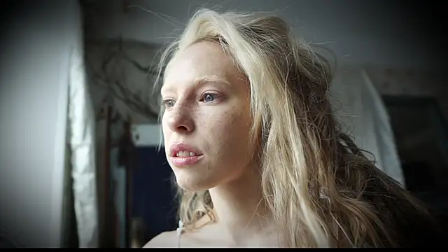 Snapshot of _Phantom_thread_ chatting on February 25, 8:58 am  Phantom thread  online show from February 25, 8:58 am