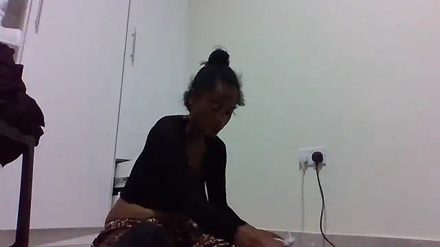 sweets 80 online show from November 29, 10:13 pm