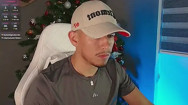 Aaronfox x online show from December 7, 5:59 am