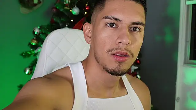 Aaronfox x online show from December 11, 3:24 am