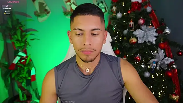 Aaronfox x online show from December 27, 5:52 am