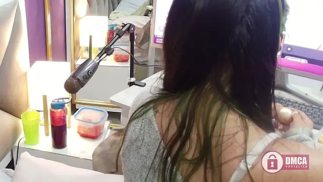 Snapshot of brigiitte_rohan chatting on March 14, 8:06 pm brigiitte rohan online show from March 14, 8:06 pm