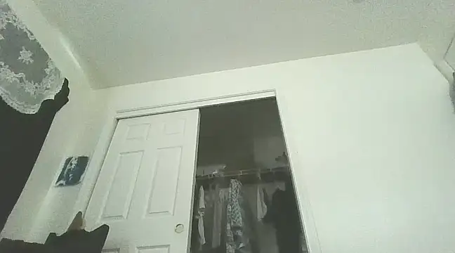 Snapshot of PompasPurpleriver chatting on February 3, 8:57 pm PompasPurpleriver online show from February 3, 8:57 pm