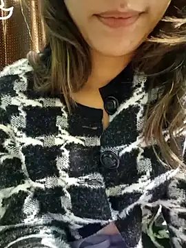 MIss-Naina online show from December 15, 11:31 pm