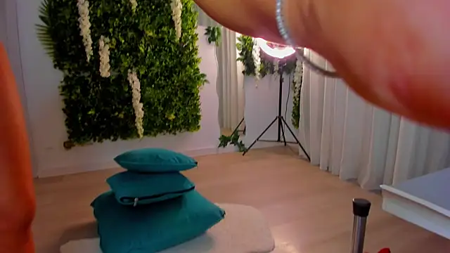 VivienCarter online show from October 14, 5:25 pm