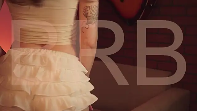 EllieCutes online show from March 15, 2:28 am