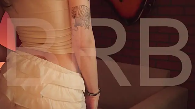 EllieCutes online show from March 29, 8:25 am