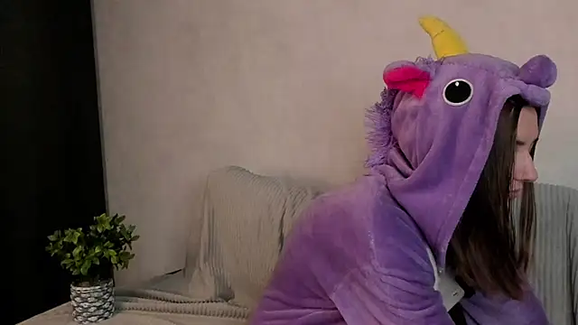 MeghanElson online show from January 24, 5:32 pm