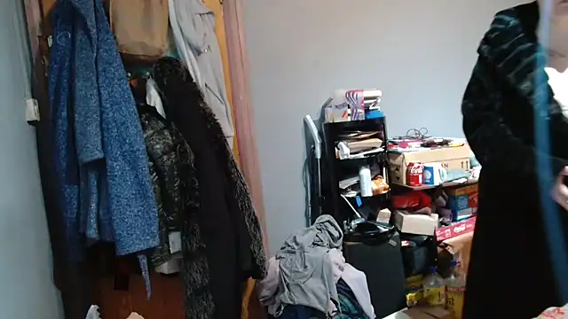 busty-bella1 online show from December 15, 11:25 am