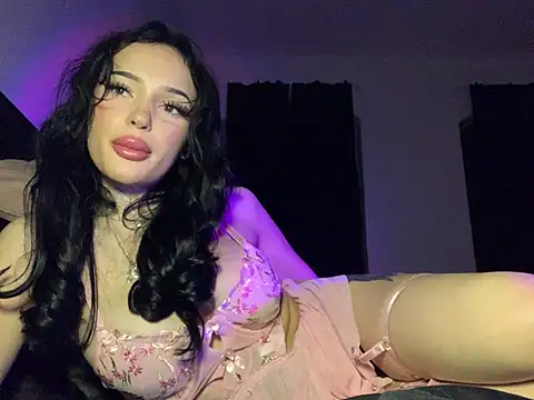 madelinexx online show from January 18, 11:33 pm