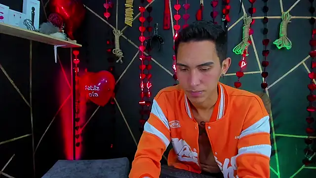 MillersKink online show from February 15, 8:33 pm