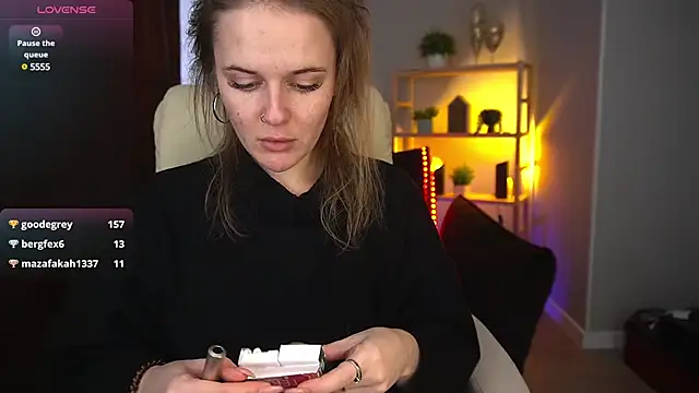 MaribelRiverr  online show from December 16, 10:08 am