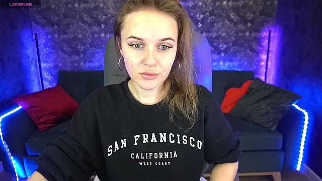 MaribelRiverr  online show from December 20, 6:19 am