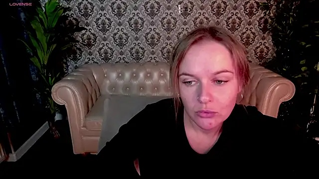 MaribelRiverr  online show from September 21, 5:20 am