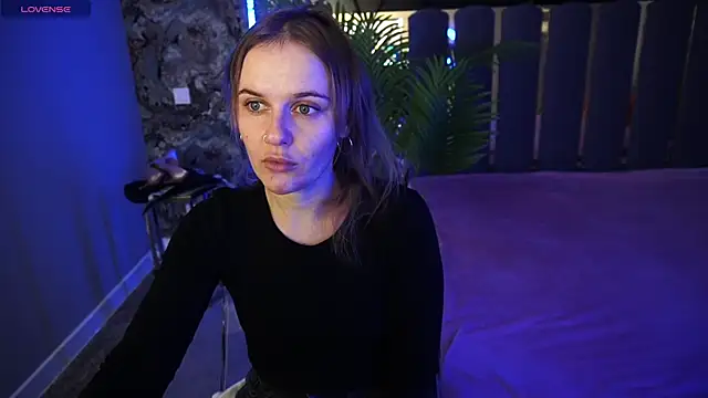 MaribelRiverr  online show from November 3, 6:36 am