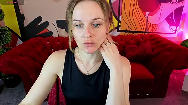 Snapshot of MaribelRiverr_ chatting on June 9, 5:19 am MaribelRiverr online show from June 9, 5:19 am