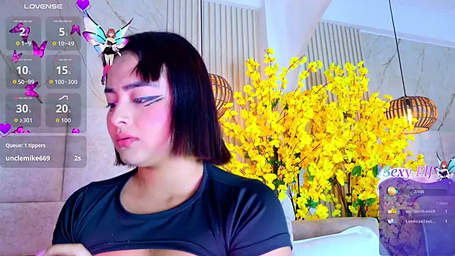 KimVelezz online show from May 18, 7:41 pm
