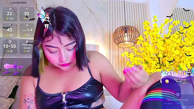 KimVelezz online show from May 21, 4:47 pm