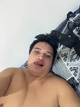 Snapshot of ahntony__69 chatting on February 11, 9:09 pm ahntony 69 online show from February 11, 9:09 pm