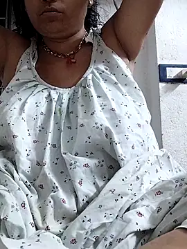 Snapshot of miss-Riy chatting on April 4, 5:21 pm miss-Riy online show from April 4, 5:21 pm