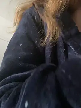 Snapshot of EvaRush chatting on December 15, 8:19 am EvaRush online show from December 15, 8:19 am