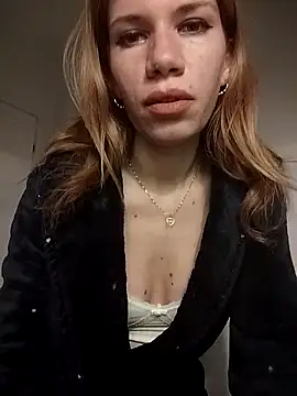 Snapshot of EvaRush chatting on October 4, 5:22 pm EvaRush online show from October 4, 5:22 pm