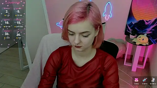 Fire Bestie online show from February 18, 7:52 pm
