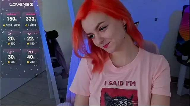 Snapshot of Fire_Bestie chatting on October 23, 12:48 pm Fire Bestie online show from October 23, 12:48 pm