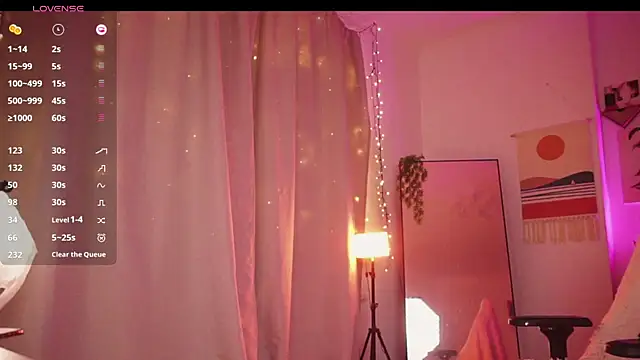 Elly Caramelly online show from December 17, 8:59 pm