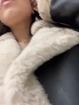 Snapshot of Chloe__Moon chatting on December 15, 2:10 pm Chloe Moon online show from December 15, 2:10 pm