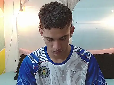 tylor boy online show from December 3, 7:56 pm