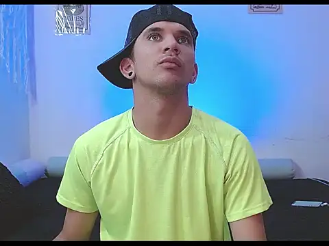 Snapshot of tylor_boy chatting on June 6, 2:16 am tylor boy online show from June 6, 2:16 am