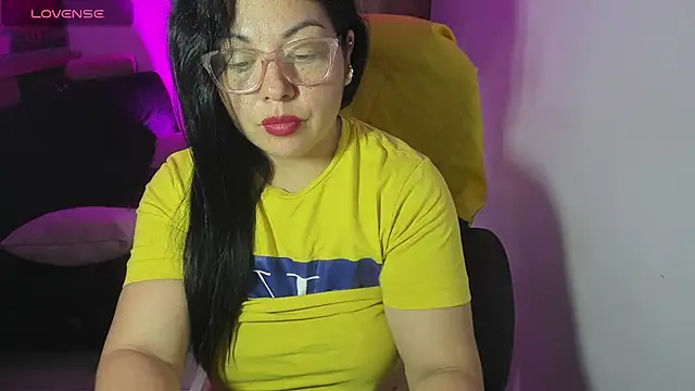 Snapshot of jessicarabbit_1 chatting on June 21, 6:21 pm jessicarabbit 1 online show from June 21, 6:21 pm