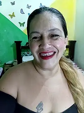 Snapshot of mom_son_dirty chatting on April 16, 1:12 pm mom son dirty online show from April 16, 1:12 pm