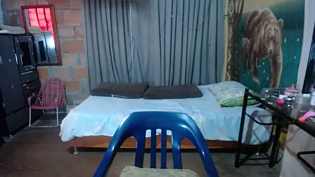 Snapshot of mom_son_dirty chatting on June 12, 1:32 pm mom son dirty online show from June 12, 1:32 pm
