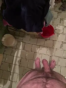 Snapshot of Tomkitomkii chatting on February 16, 8:10 am Tomkitomkii online show from February 16, 8:10 am