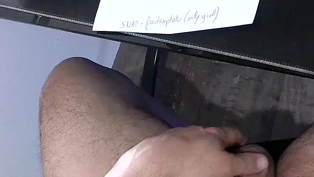 Snapshot of fredxshow chatting on March 23, 11:03 am fredxshow online show from March 23, 11:03 am