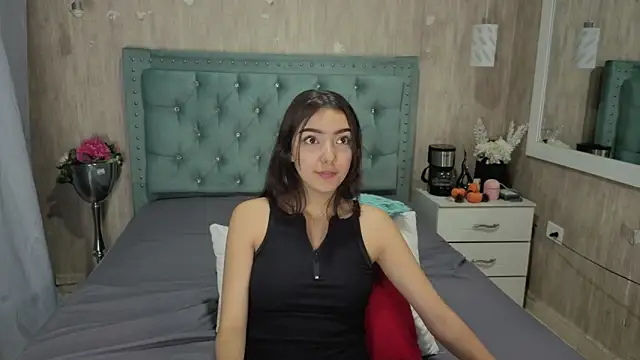 Snapshot of Marcelaa_fox chatting on May 21, 8:38 pm Marcelaa fox online show from May 21, 8:38 pm